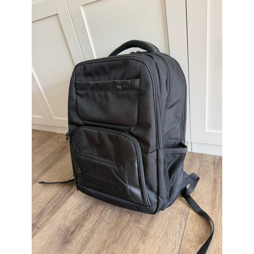 Samsonite large capacity Backpack, laptop holder